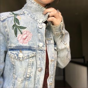 H&M EMBROIDERED JEAN JACKET